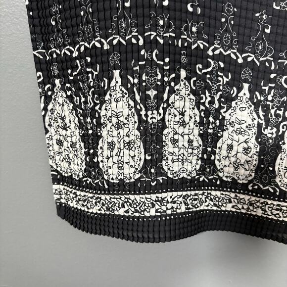 Nicola Women's Black & White Batik Print Sleeveless Top - 3X - Accordion Pleat - Picture 3 of 6